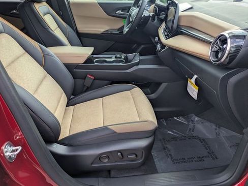New 2026 Chevrolet Equinox ACTIV w/ Convenience Package III FWD image 39