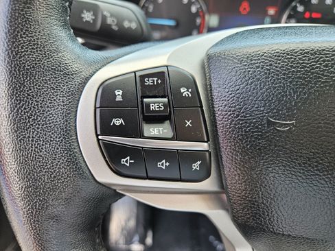 Used 2023 Ford Explorer XLT w/ Equipment Group 202A AWD/4WD image 26