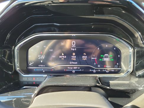 Used 2025 GMC Sierra 1500 Elevation image 23