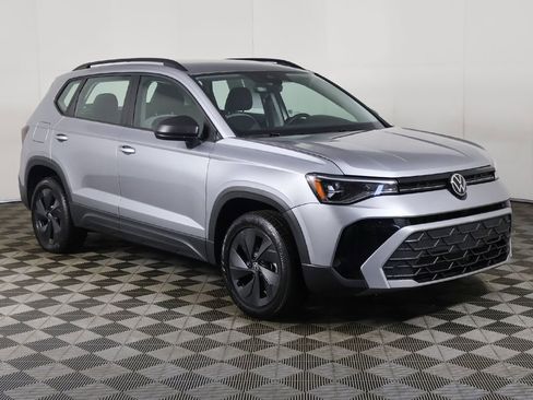 Used 2025 Volkswagen Taos S FWD image 2