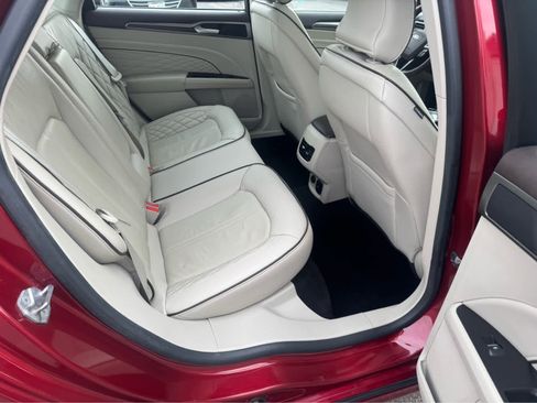 Used 2018 Ford Fusion Platinum image 17