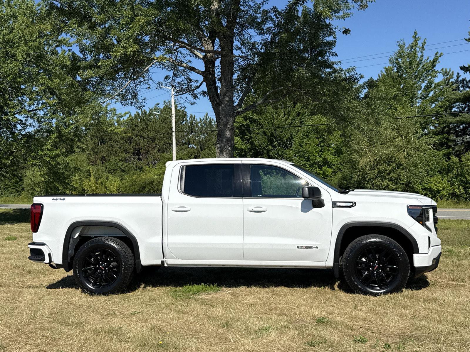 Used 2023 GMC Sierra 1500 Elevation AWD/4WD image 6