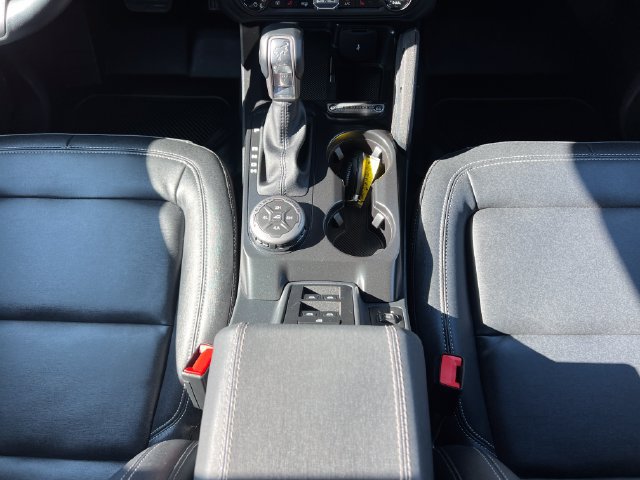 Certified 2025 Ford Bronco Badlands AWD/4WD image 24