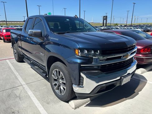 Used 2020 Chevrolet Silverado 1500 LT w/ Texas Edition RWD image 3