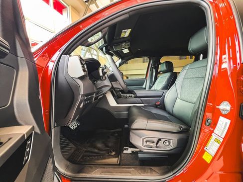 New 2025 Toyota Tundra Limited image 12