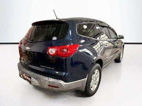 Used 2010 Chevrolet Traverse LT w/ Personal Connectivity Package FWD image 6