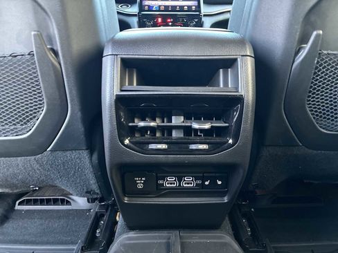 Used 2022 Jeep Grand Cherokee Limited 4xe image 22