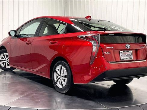 Used 2017 Toyota Prius Four w/ Advanced Technology Package FWD image 12