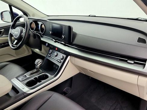 Used 2024 Kia Carnival LX FWD image 25