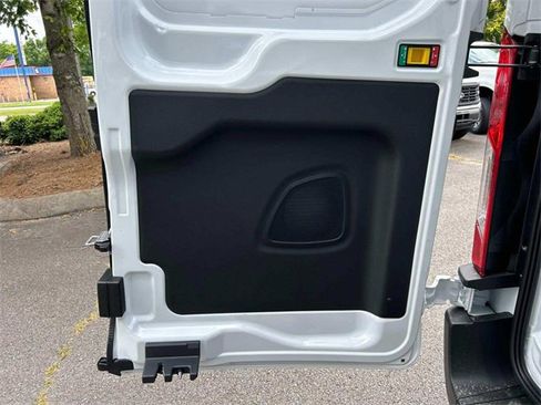 New 2025 Ford Transit 250 148 Medium Roof image 25