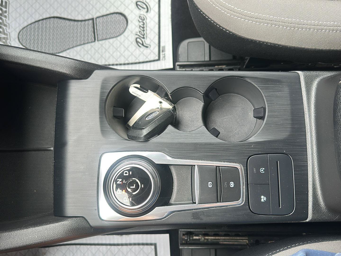 Used 2022 Ford Escape SE w/ SE Sport Appearance Package FWD image 27