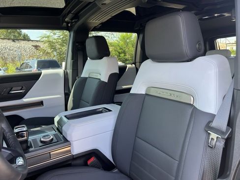 Used 2024 GMC Hummer EV 2X w/ LPO, Illumination Package image 16