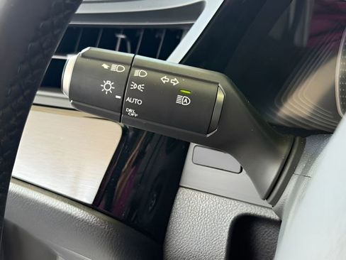 Used 2024 Lexus ES 350 w/ Premium Package image 37