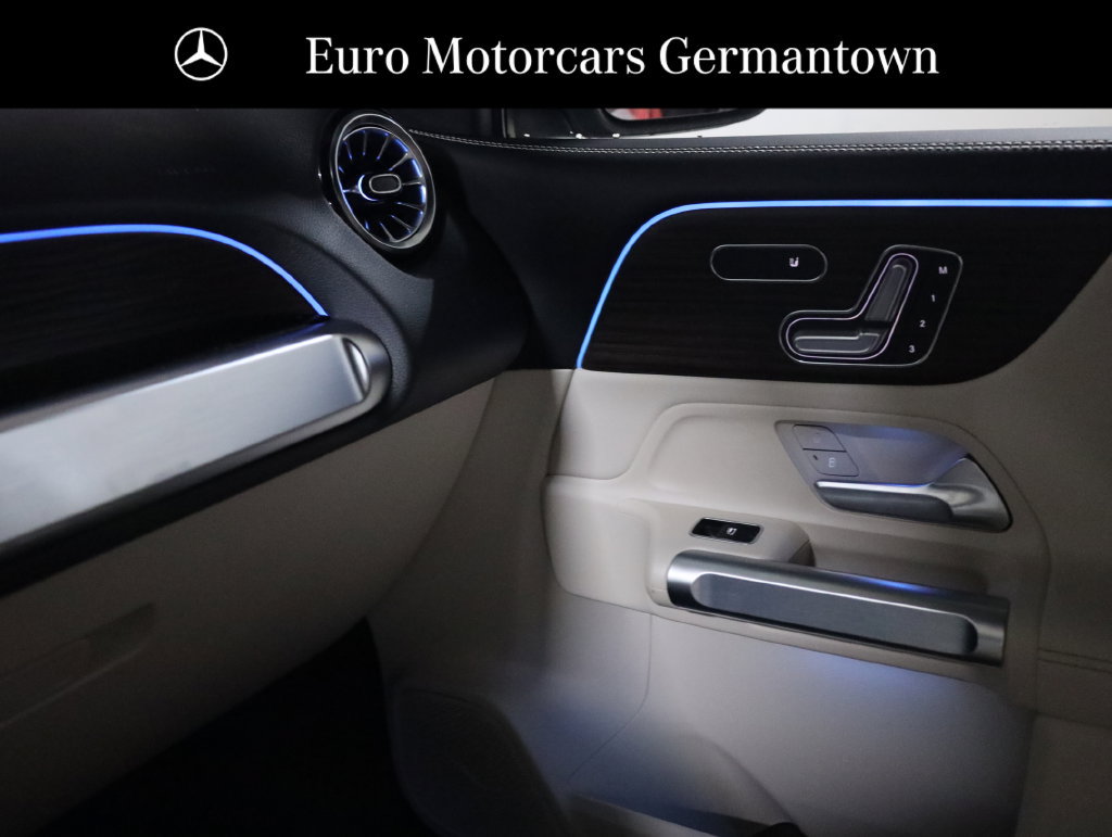 Used 2026 Mercedes-Benz GLB 250 4MATIC image 31