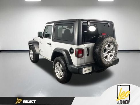 Used 2021 Jeep Wrangler Sport AWD/4WD image 4