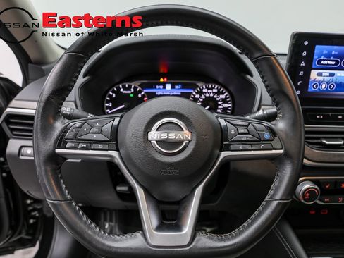 Used 2023 Nissan Altima 2.5 SV w/ SV Premium Package image 13