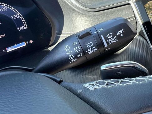 Used 2025 Jeep Grand Cherokee Laredo X image 35