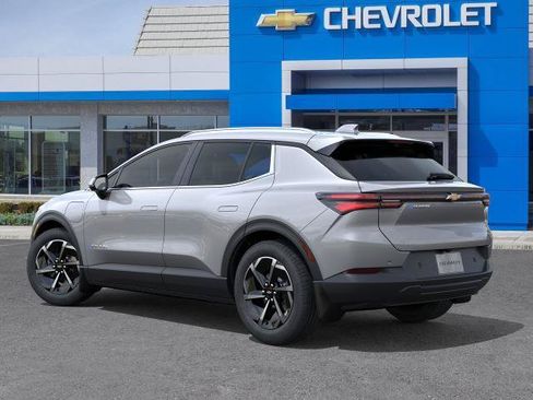 New 2026 Chevrolet Equinox EV LT FWD image 3