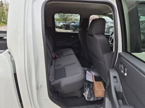 New 2026 Nissan Frontier SV w/ SV Convenience Package AWD/4WD image 13