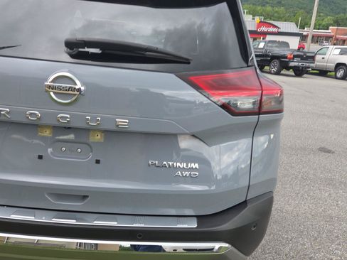 Used 2021 Nissan Rogue Platinum AWD/4WD image 4