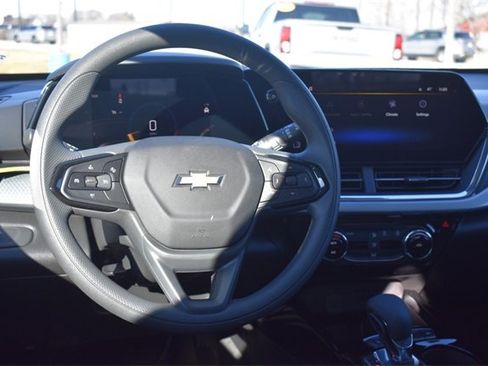 New 2026 Chevrolet Trax LT w/ LPO, Blackout Package image 19