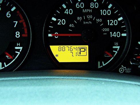 Used 2017 Nissan Frontier SV image 13