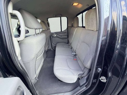 Used 2019 Nissan Frontier SV AWD/4WD image 19