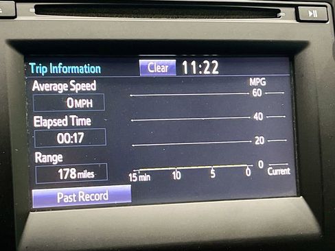 Used 2017 Toyota Camry SE image 31