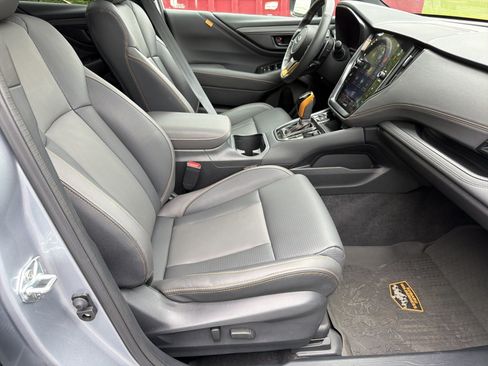 Used 2025 Subaru Outback Wilderness w/ Wilderness Package AWD/4WD image 13