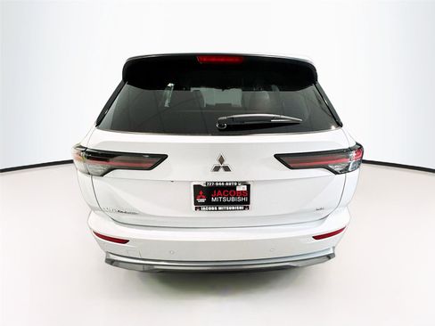 New 2026 Mitsubishi Outlander SE FWD image 25