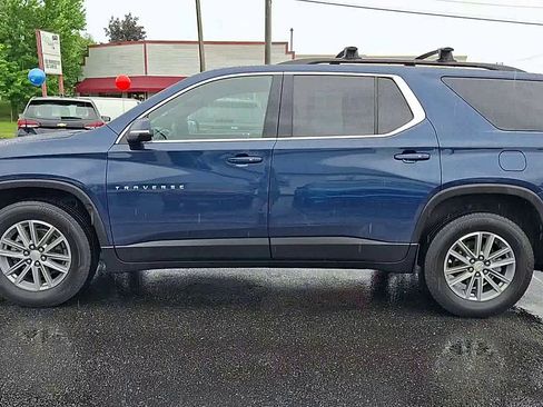Certified 2023 Chevrolet Traverse LT image 5