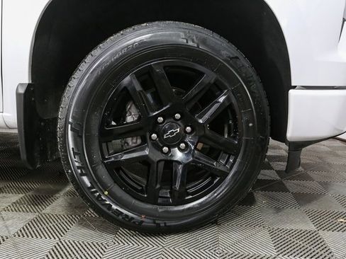 Used 2024 Chevrolet Silverado 1500 Custom image 14