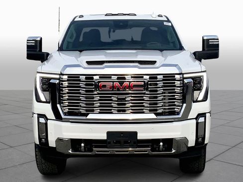 Used 2024 GMC Sierra 2500 Denali w/ Denali Reserve Package image 3