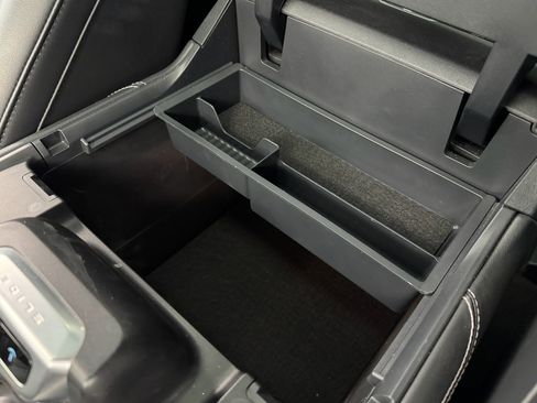 Used 2025 Ford Expedition Platinum AWD/4WD image 30