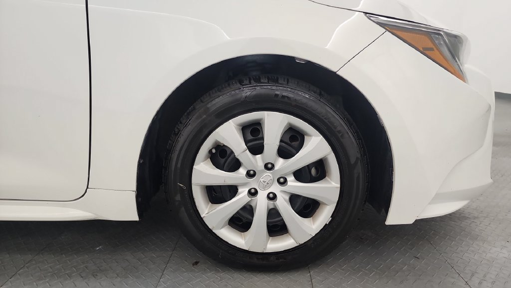 Used 2024 Toyota Corolla LE FWD image 19