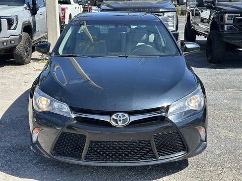 Used 2017 Toyota Camry SE image 17