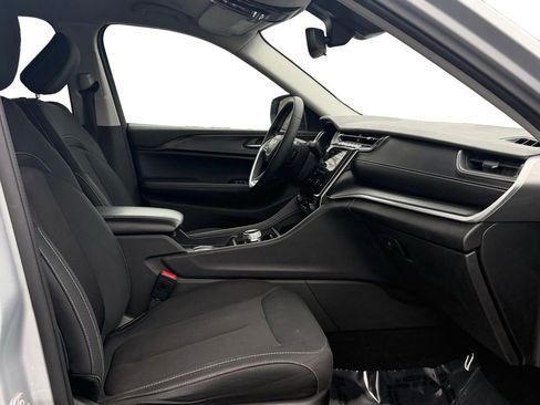 Used 2023 Jeep Grand Cherokee L Laredo w/ Luxury Tech Group I image 19