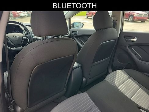 Used 2017 Kia Forte S w/ S Technology Package FWD image 11