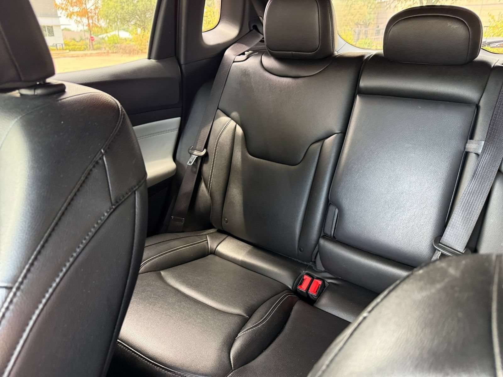 Used 2025 Jeep Compass Limited AWD/4WD image 38