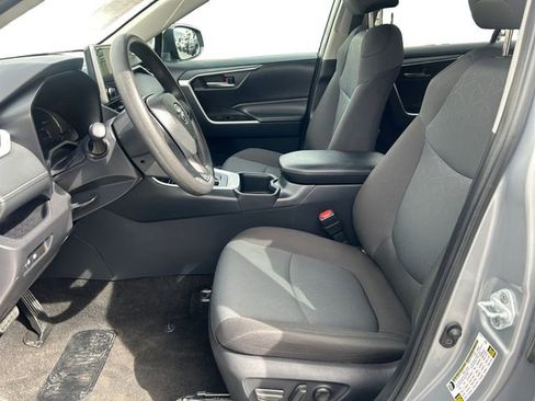 Certified 2025 Toyota RAV4 XLE AWD/4WD image 10