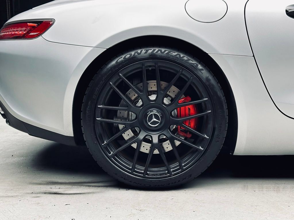 Used 2017 Mercedes-Benz AMG GT S image 34