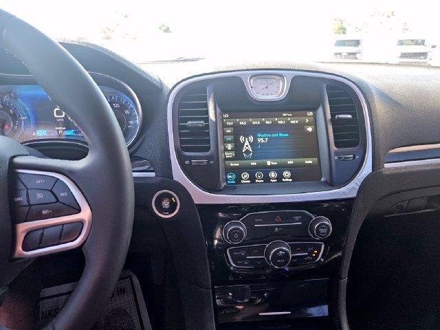 Used 2023 Chrysler 300 Touring w/ Sport Appearance Package RWD image 17