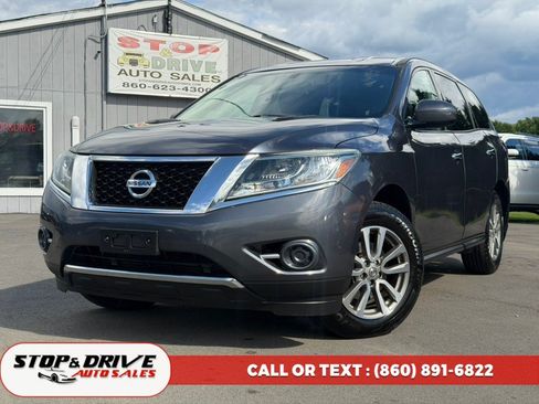 Used 2014 Nissan Pathfinder S w/ Cargo Package AWD/4WD image 1