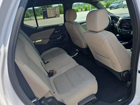 Used 2023 Chevrolet Traverse LS AWD/4WD image 11