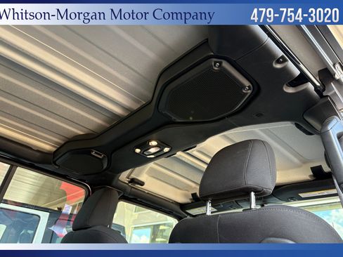 Used 2022 Jeep Gladiator Mojave w/ Cold Weather Group image 31