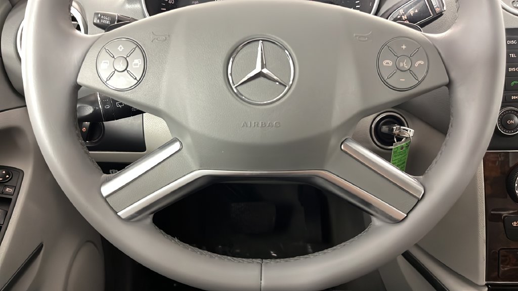 Used 2011 Mercedes-Benz ML 350 2WD image 25