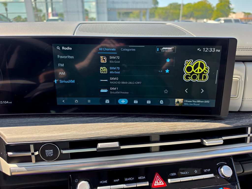 Used 2024 Hyundai Santa Fe Limited AWD/4WD image 31