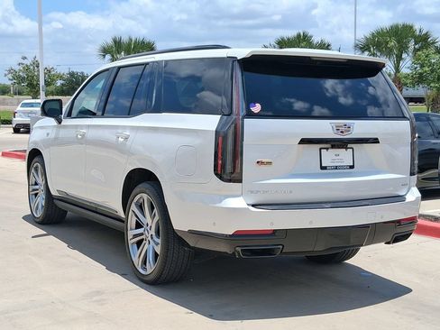Used 2025 Cadillac Escalade Sport w/ Touring Package AWD/4WD image 4