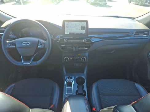 Certified 2025 Ford Escape ST-Line image 10