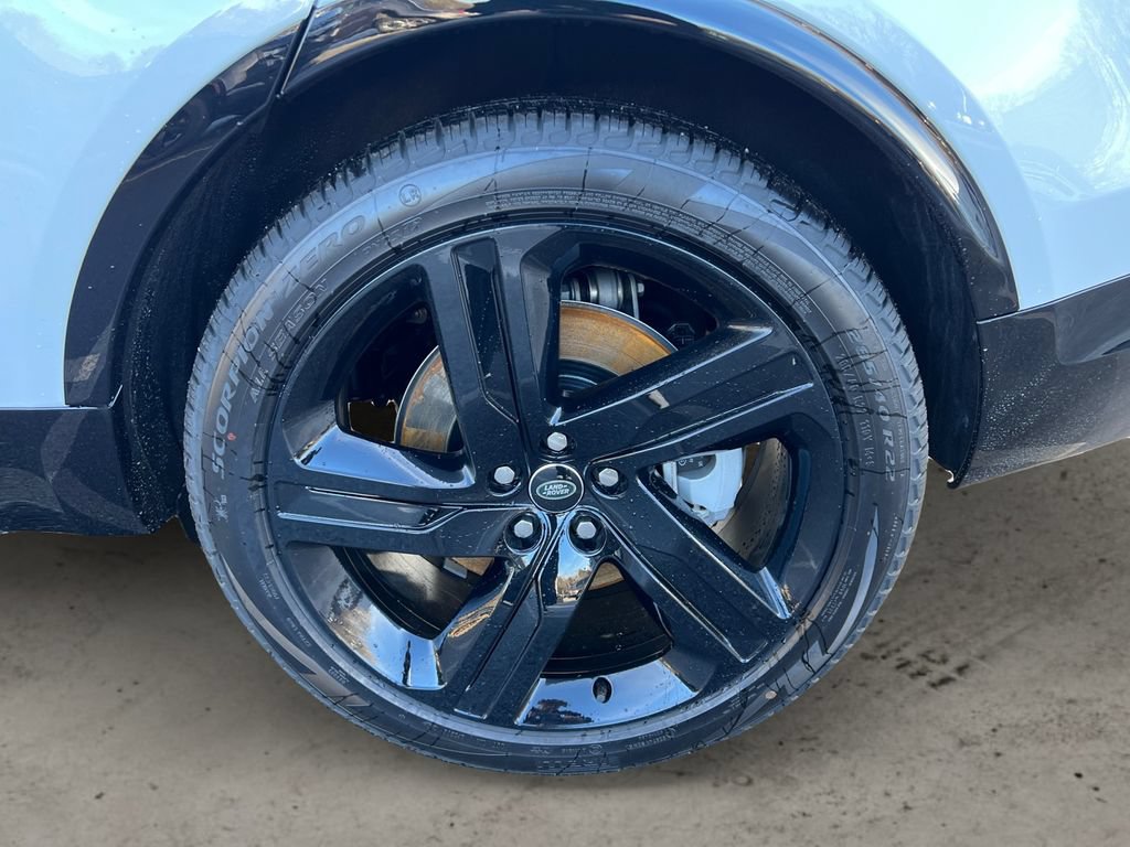New 2025 Land Rover Discovery Dynamic SE AWD/4WD image 10